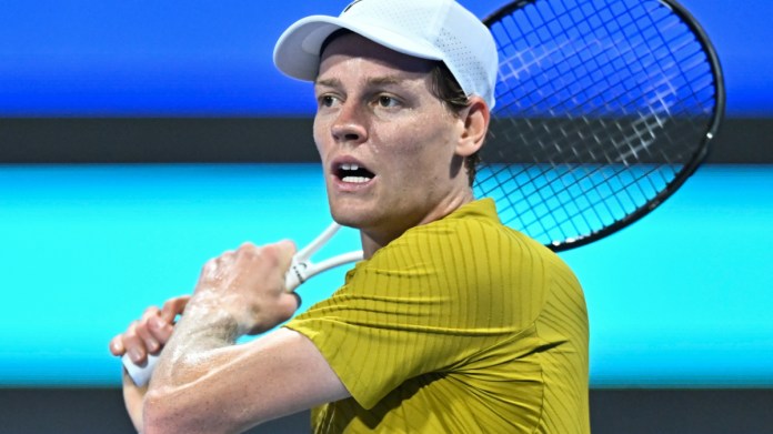 Sinner se la pega de nuevo en los cuartos de Doha ante Mensik Sinner se la pega de nuevo en los cuartos de Doha ante Mensik