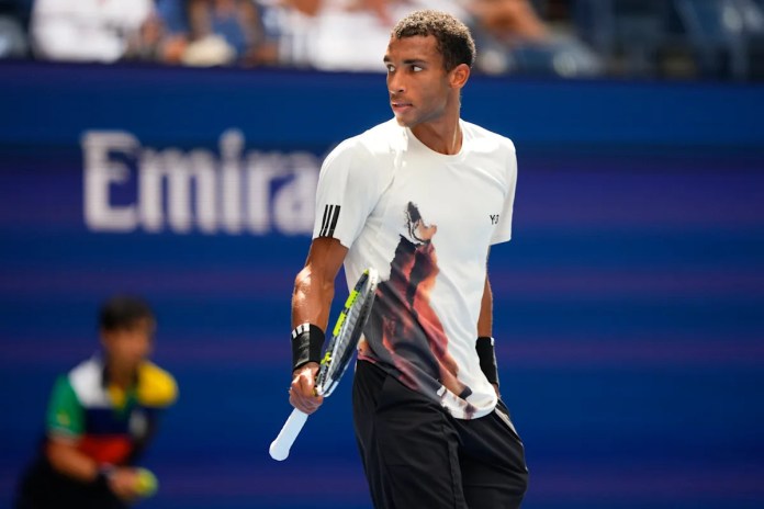 US Open: No. 25 Félix Auger-Aliassime knocks off No. 8 Alex de Minaur in quarterfinals US Open: No. 25 Félix Auger-Aliassime knocks off No. 8 Alex de Minaur in quarterfinals