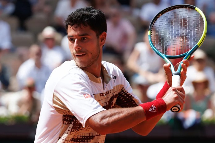 <div>French Open: Adolfo Daniel Vallejo to be fined after saying second-round match shouldnt have been umpired by a woman</div> <div>French Open: Adolfo Daniel Vallejo to be fined after saying second-round match shouldn't have been umpired by a woman</div>