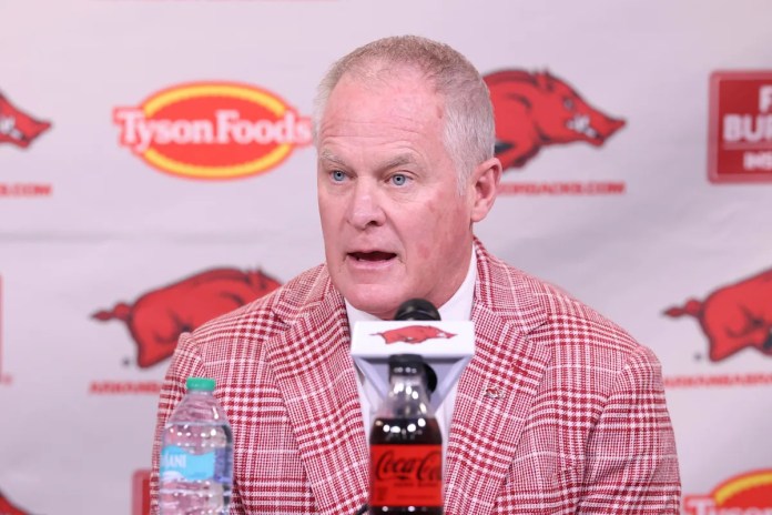 <div>University of Arkansas will discontinue mens and womens tennis programs</div> <div>University of Arkansas will discontinue men's and women's tennis programs</div>