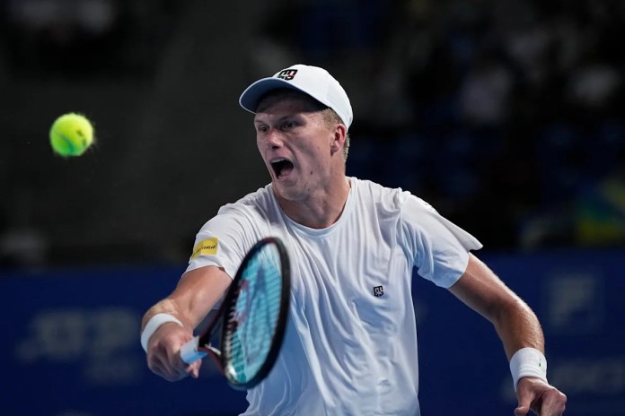 American Jenson Brooksby advances at the Shanghai Masters with two-set win over qualifier American Jenson Brooksby advances at the Shanghai Masters with two-set win over qualifier