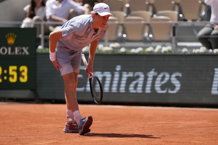 <div>Jannik Sinners French Open defeat was latest in series of issues with heat and cramps</div> <div>Jannik Sinner's French Open defeat was latest in series of issues with heat and cramps</div>