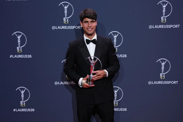 <div>Alcaraz wont defend his French Open title due to wrist injury</div> <div>Alcaraz won't defend his French Open title due to wrist injury</div>