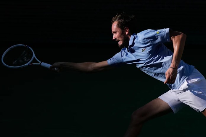 Medvedev fined ,000 for smashing his racket 7 times at the Monte Carlo Masters Medvedev fined ,000 for smashing his racket 7 times at the Monte Carlo Masters