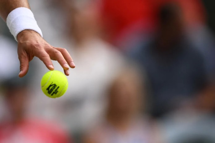 <div>Texas mens tennis beats SMU 4-0, moves on to NCAA Round of 16</div> <div>Texas men's tennis beats SMU 4-0, moves on to NCAA Round of 16</div>