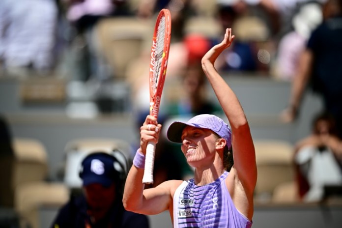 Swiatek, Rybakina cruise through Roland Garros openers Swiatek, Rybakina cruise through Roland Garros openers