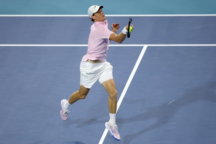 Sinner powers past Michelsen to reach Miami quarter-finals Sinner powers past Michelsen to reach Miami quarter-finals