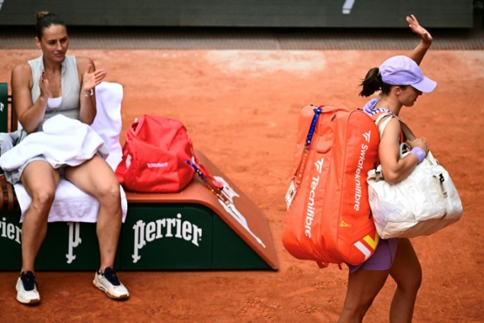 Swiatek exits French Open, Zverev eases into quarters Swiatek exits French Open, Zverev eases into quarters