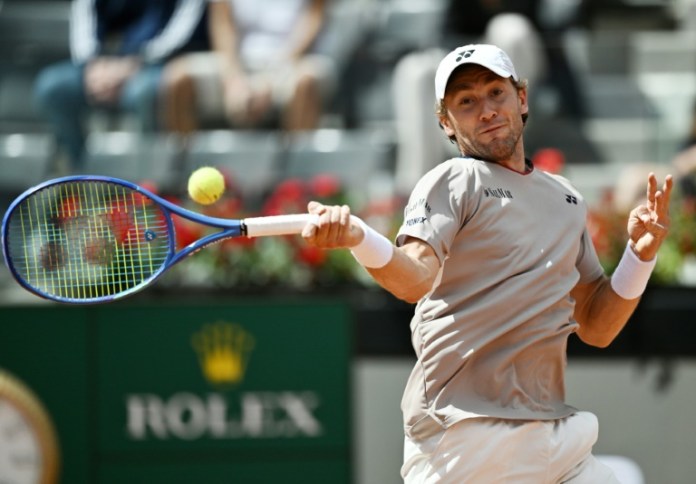 Sinner dismisses Pellegrino to reach Italian Open quarter-finals Sinner dismisses Pellegrino to reach Italian Open quarter-finals