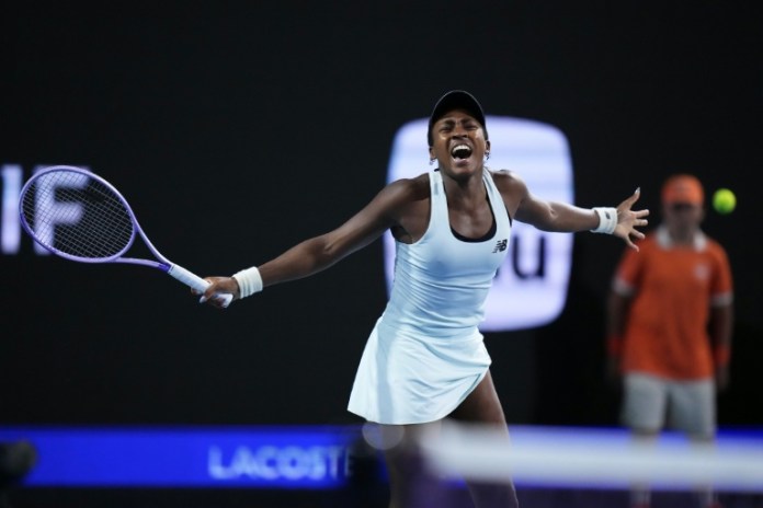 Gauff outlasts Bencic to reach Miami semi-finals Gauff outlasts Bencic to reach Miami semi-finals