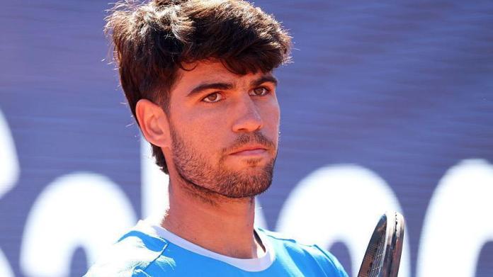 <div>Wrist test crucial for Alcaraz French Open hopes</div> <div>Wrist test 'crucial' for Alcaraz French Open hopes</div>