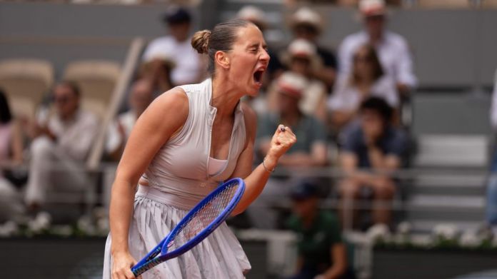 Marta Kostyuk stuns 4-time champion Iga Swiatek on big day for Ukraine at French Open Marta Kostyuk stuns 4-time champion Iga Swiatek on big day for Ukraine at French Open