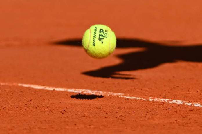 Umpire Steps In to Prevent Fight During Bizarre Incident at Rome Challenger Umpire Steps In to Prevent Fight During Bizarre Incident at Rome Challenger