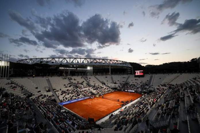Italian Open: Matches Forced to Suspend Temporarily After Weather Wreaks Havoc Italian Open: Matches Forced to Suspend Temporarily After Weather Wreaks Havoc