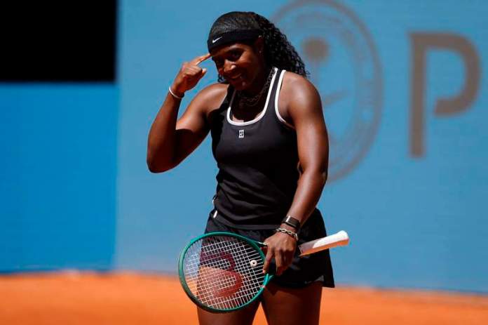 24YO American Pro Reveals Painful Chain Mishap That Left Her Tooth Damaged After French Open Win: “It Destroyed Me” 24YO American Pro Reveals Painful Chain Mishap That Left Her Tooth Damaged After French Open Win: “It Destroyed Me”