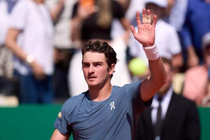 Brazilian fan explains Joao Fonseca’s classy gesture to him after Monte-Carlo win Brazilian fan explains Joao Fonseca’s classy gesture to him after Monte-Carlo win