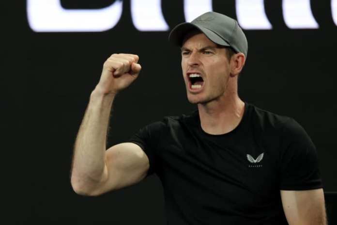 Andy Murray beats David Beckham and Lewis Hamilton to British sports honor Andy Murray beats David Beckham and Lewis Hamilton to British sports honor