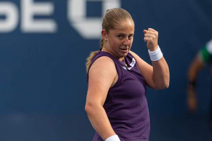 Jeļena Ostapenko’s Warning Shot at Iga Świątek Stuns Tennis Community As Potential French Open Battle Looms Jeļena Ostapenko’s Warning Shot at Iga Świątek Stuns Tennis Community As Potential French Open Battle Looms