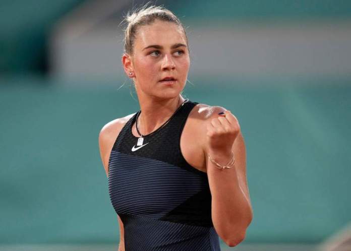 ‘Unbelievably Strong’ – Chris Evert Moved by Marta Kostyuk’s Tearful Admission About Family Scare at French Open ‘Unbelievably Strong’ – Chris Evert Moved by Marta Kostyuk’s Tearful Admission About Family Scare at French Open