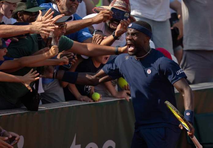 ‘Worth Losing the Racket’ – Amanda Anisimova, Iva Jovic React As Frances Tiafoe’s French Open Win Causes Chaos ‘Worth Losing the Racket’ – Amanda Anisimova, Iva Jovic React As Frances Tiafoe’s French Open Win Causes Chaos