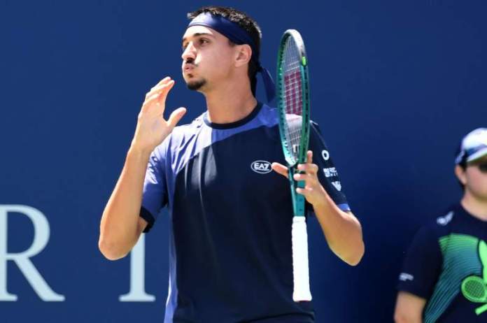 ‘If You Don’t Say Sorry’ – Lorenzo Sonego’s Opponent Rages at Chair Umpire in Tense French Open Scenes ‘If You Don’t Say Sorry’ – Lorenzo Sonego’s Opponent Rages at Chair Umpire in Tense French Open Scenes