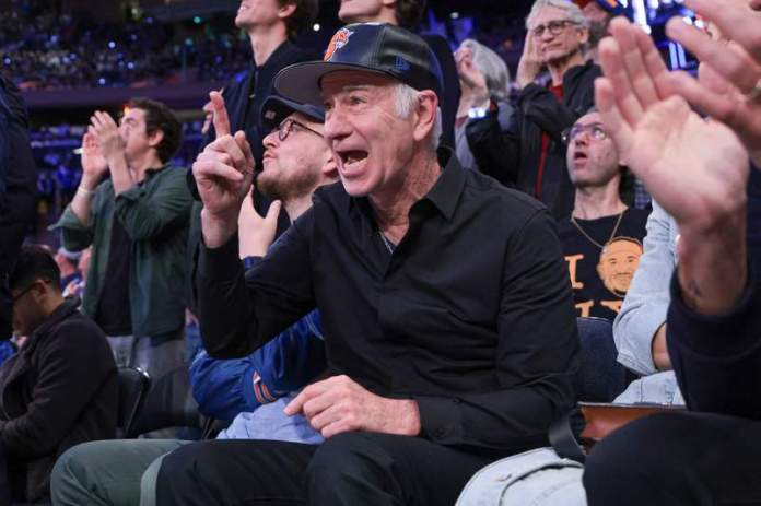 ‘Couldn’t Grab’ – John McEnroe Mocks Own Basketball Skills While Remembering NY Knicks on French Open Broadcast ‘Couldn’t Grab’ – John McEnroe Mocks Own Basketball Skills While Remembering NY Knicks on French Open Broadcast