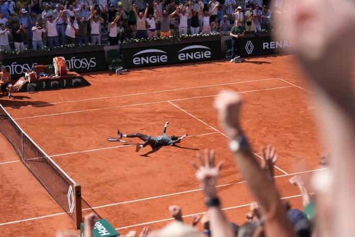 Welcome to Court Suzanne-Lenglen, the French Open amphitheater of heaven and hell at Roland Garros Welcome to Court Suzanne-Lenglen, the French Open amphitheater of heaven and hell at Roland Garros