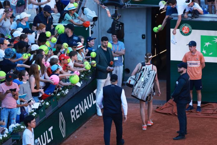 Second seed Elena Rybakina crashes out in biggest upset of French Open Second seed Elena Rybakina crashes out in biggest upset of French Open