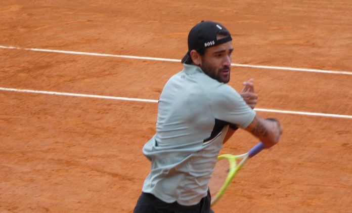 Masters 1000 Monte Carlo: solo quattro game per Berrettini, poi Bautista si ritira Masters 1000 Monte Carlo: solo quattro game per Berrettini, poi Bautista si ritira