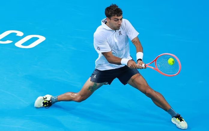 ATP 500 Acapulco: Cobolli centra la semifinae, out Bellucci ATP 500 Acapulco: Cobolli centra la semifinae, out Bellucci