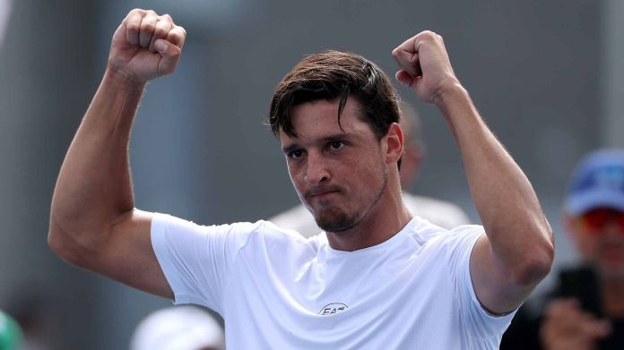 Darderi un “martello”! Sconfigge Baez e centra la finale all’ATP 250 Santiago Darderi un “martello”! Sconfigge Baez e centra la finale all’ATP 250 Santiago