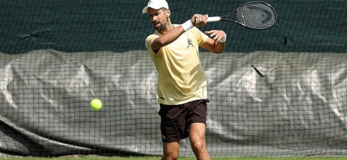 Djokovic si cancella dall’esibizione di Hurlingham: allarme prima di Wimbledon? Ma stamane si è allenato Djokovic si cancella dall’esibizione di Hurlingham: allarme prima di Wimbledon? Ma stamane si è allenato