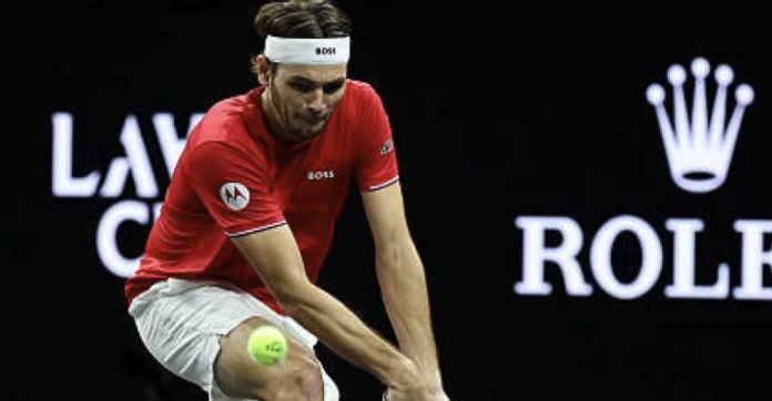 Laver Cup 2025: Taylor Fritz trascina Team World al trionfo, Agassi debutta con il titolo. Il Team World vince per 15-9 sull’Europa (Video) Laver Cup 2025: Taylor Fritz trascina Team World al trionfo, Agassi debutta con il titolo. Il Team World vince per 15-9 sull’Europa (Video)