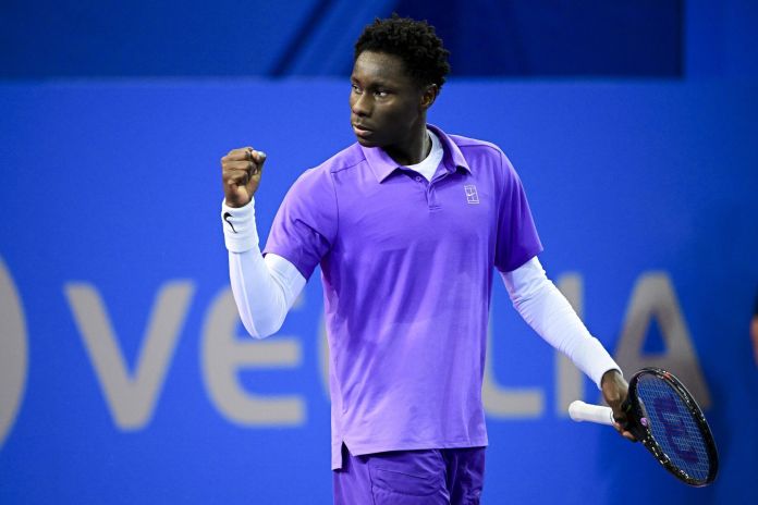 Moise Kouame segna un altro record, ma lui risponde così: “La cosa più importante è divertirsi e sorridere. A chi assomiglio? Voglio essere solo me stesso” Moise Kouame segna un altro record, ma lui risponde così: “La cosa più importante è divertirsi e sorridere. A chi assomiglio? Voglio essere solo me stesso”