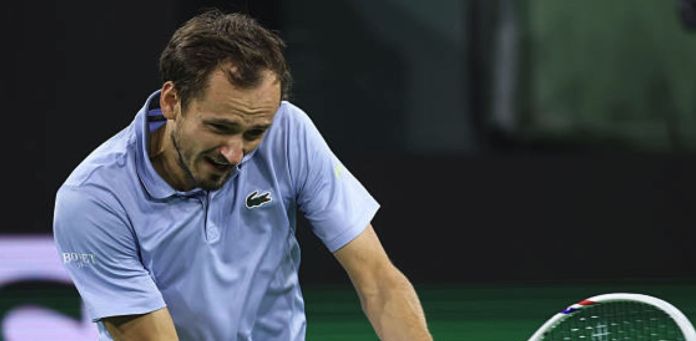 Masters e WTA 1000 Indian Wells: I risultati completi con il dettaglio del Day 8. Medvedev lancia la sua candidatura: Michelsen battuto. Norrie vola ai quarti, Swiatek travolge Muchova Masters e WTA 1000 Indian Wells: I risultati completi con il dettaglio del Day 8. Medvedev lancia la sua candidatura: Michelsen battuto. Norrie vola ai quarti, Swiatek travolge Muchova