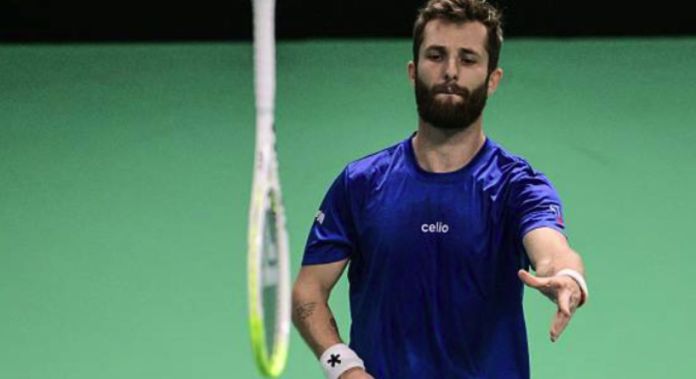 Moutet, errore choc in Coppa Davis: Francia eliminata dal Belgio. Le parole di Moutet: “Mi sento un pagliaccio” (Video) Moutet, errore choc in Coppa Davis: Francia eliminata dal Belgio. Le parole di Moutet: “Mi sento un pagliaccio” (Video)