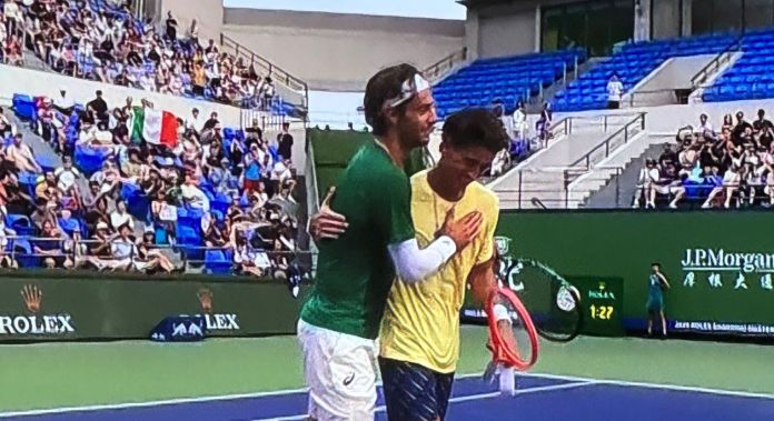 Lorenzo Musetti torna a brillare: 6-4 6-0 a Comesana e pass per il terzo turno a Shanghai Lorenzo Musetti torna a brillare: 6-4 6-0 a Comesana e pass per il terzo turno a Shanghai