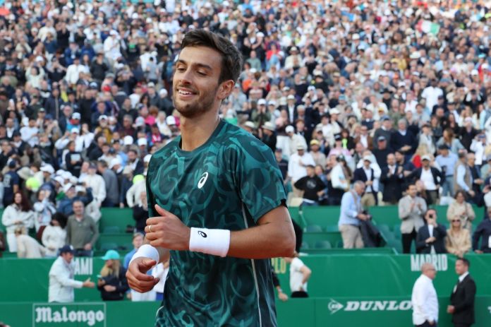 Monte-Carlo 2026, entry list ufficiale: tanti forfait dagli USA. Quattro italiani nel main draw, tre tra gli alternates Monte-Carlo 2026, entry list ufficiale: tanti forfait dagli USA. Quattro italiani nel main draw, tre tra gli alternates