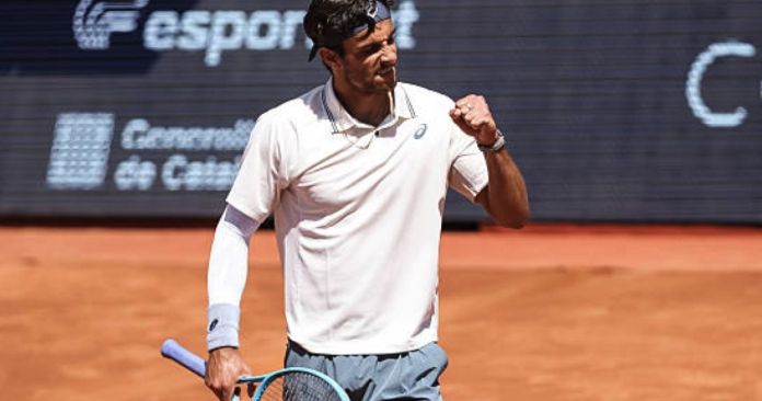 Lorenzo Musetti sincero: “Ora devo passare attraverso momenti complicati” Lorenzo Musetti sincero: “Ora devo passare attraverso momenti complicati”