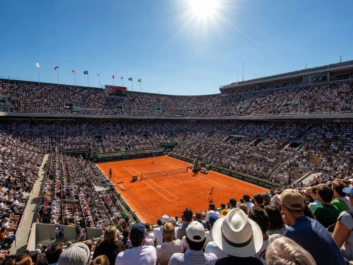 Roland Garros, niente pioggia e caldo record nella prima settimana: si parte con 33 gradi a Parigi Roland Garros, niente pioggia e caldo record nella prima settimana: si parte con 33 gradi a Parigi