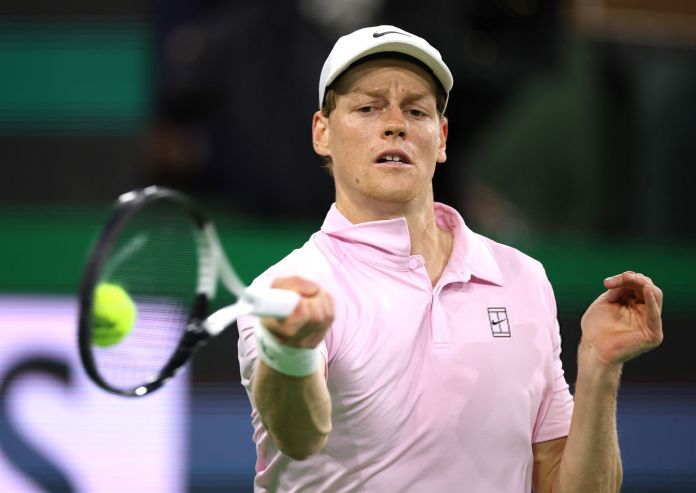 Sinner comodo su Shapovalov, prestazione in crescendo per Jannik e ottavi al Masters 1000 Indian Wells Sinner comodo su Shapovalov, prestazione in crescendo per Jannik e ottavi al Masters 1000 Indian Wells