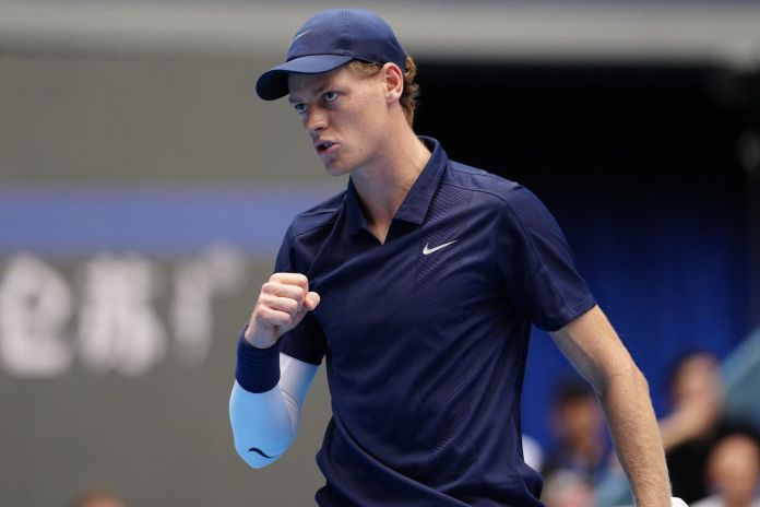 Six Kings Slam: I risultati completi dei Quarti di Finale. Fritz batte Zverev ed è in semifinale contro Alcaraz. In campo Jannik Sinner che in caso di vittoria affronterà domani Novak Djokovic Six Kings Slam: I risultati completi dei Quarti di Finale. Fritz batte Zverev ed è in semifinale contro Alcaraz. In campo Jannik Sinner che in caso di vittoria affronterà domani Novak Djokovic