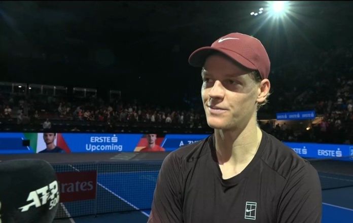 Sinner dopo la vittoria su De Minaur: “Partita fisica, ma sono felice di essere di nuovo in finale a Vienna” (Video semifinale) Sinner dopo la vittoria su De Minaur: “Partita fisica, ma sono felice di essere di nuovo in finale a Vienna” (Video semifinale)