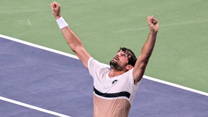 Vacherot da favola: il qualificato monegasco conquista le semifinali a Shanghai (Video semifinale) Vacherot da favola: il qualificato monegasco conquista le semifinali a Shanghai (Video semifinale)