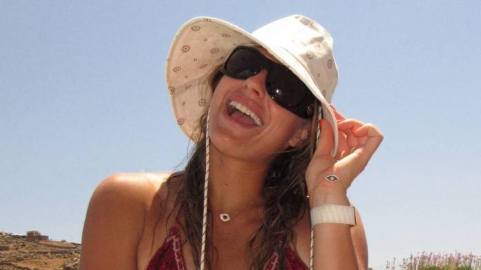 Sabalenka utehu leči na Mikonosu: Skinula se u bikini, a verenika ni na vidiku Sabalenka utehu leči na Mikonosu: Skinula se u bikini, a verenika ni na vidiku