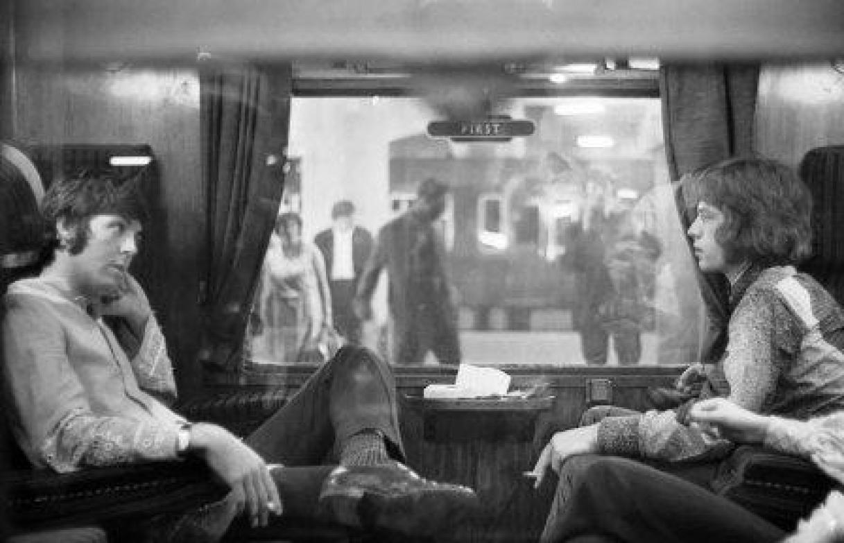 3 Lagu The Beatles Yang Menampilkan Anggota The Rolling Stones 3 Lagu The Beatles Yang Menampilkan Anggota The Rolling Stones