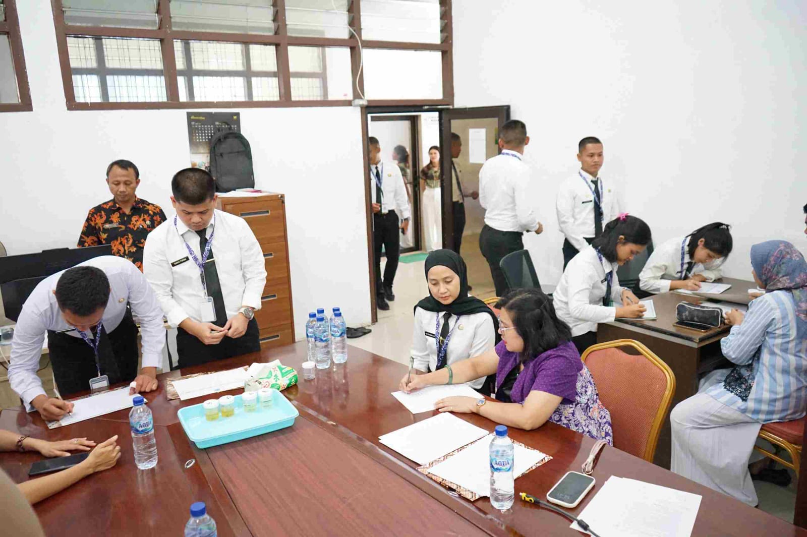 Pastikan Aparatur Bersih dari Narkoba, BPSDM Sumut Dadakan Tes Urine Peserta Latsar CPNS Pastikan Aparatur Bersih dari Narkoba, BPSDM Sumut Dadakan Tes Urine Peserta Latsar CPNS