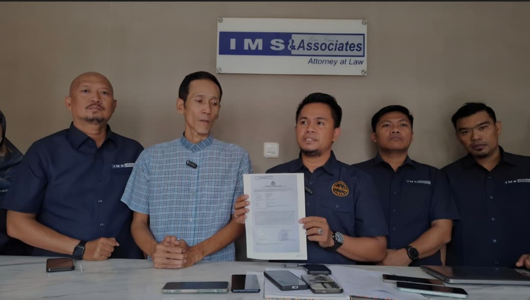 Tiktoker Yang Sebar Video Hoax Soal Pengungkapan Bandar Sabu 50KG Berujung Dipolisikan Tiktoker Yang Sebar Video Hoax Soal Pengungkapan Bandar Sabu 50KG Berujung Dipolisikan