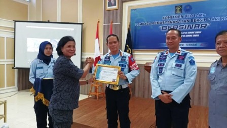 Lapas Bersinar Lapas Bersinar