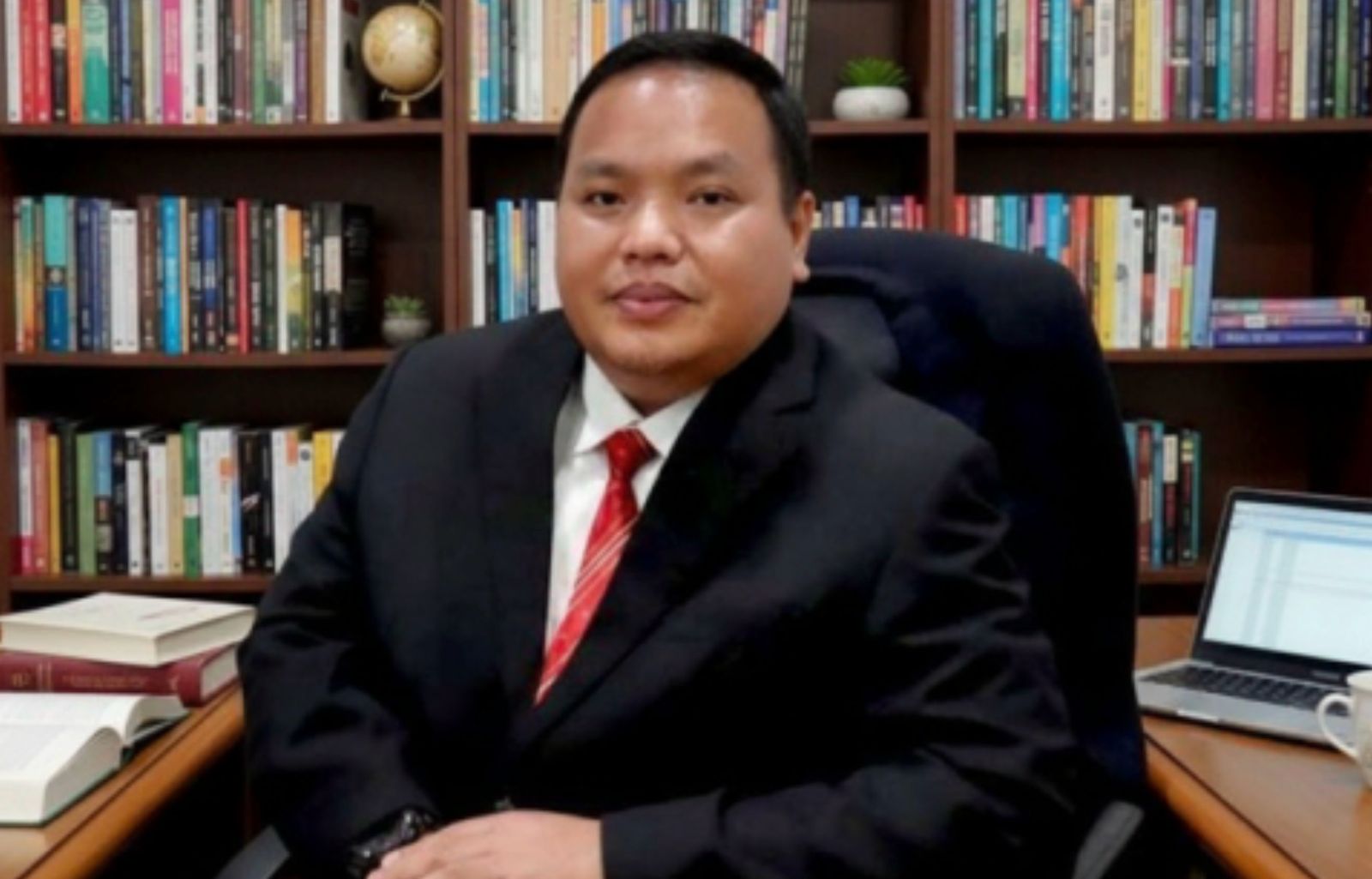 Dr. Handi Risza: Ekonomi Tumbuh 5,61 Persen, Tapi Rakyat Belum Merasakan Dr. Handi Risza: Ekonomi Tumbuh 5,61 Persen, Tapi Rakyat Belum Merasakan